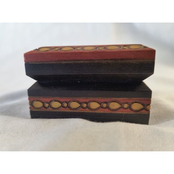 Handmade Wooden Trinket Box With Cross Design & Decorative Border - Picture 3 of 4